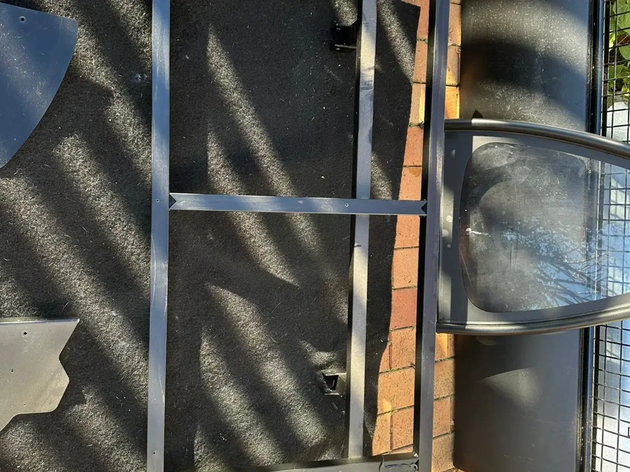 Billede 3 - Audi Q3 8U varevogns-indretning / adskillelsesgitt