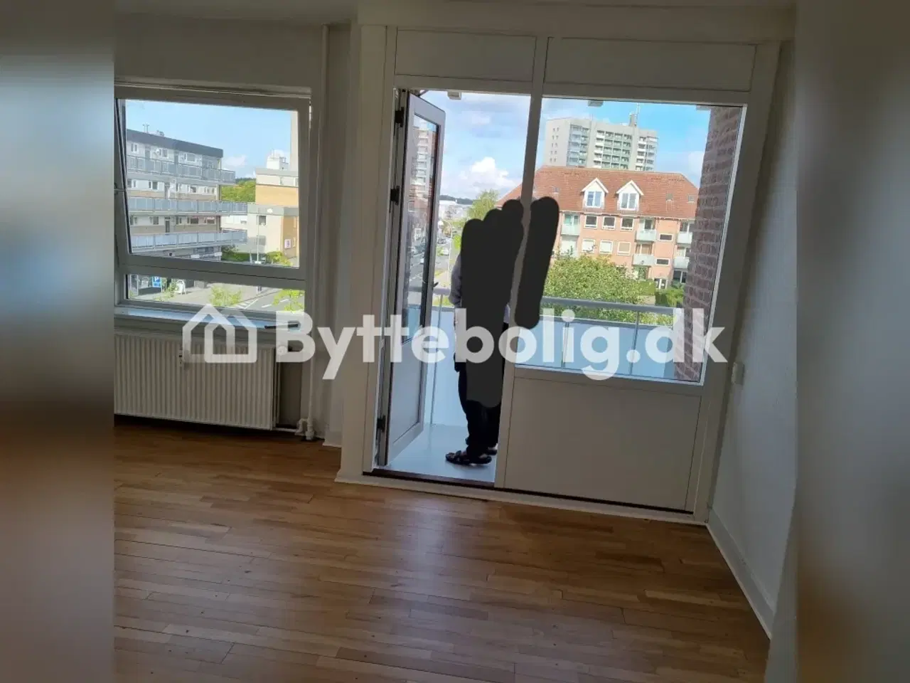 Billede 1 - 2-værelses lejlighed i Bagsværd byttes til større