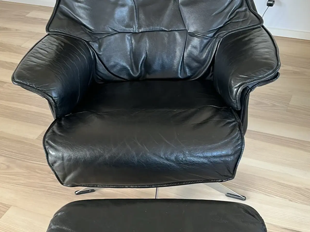 Billede 1 - Skindstole med skammel