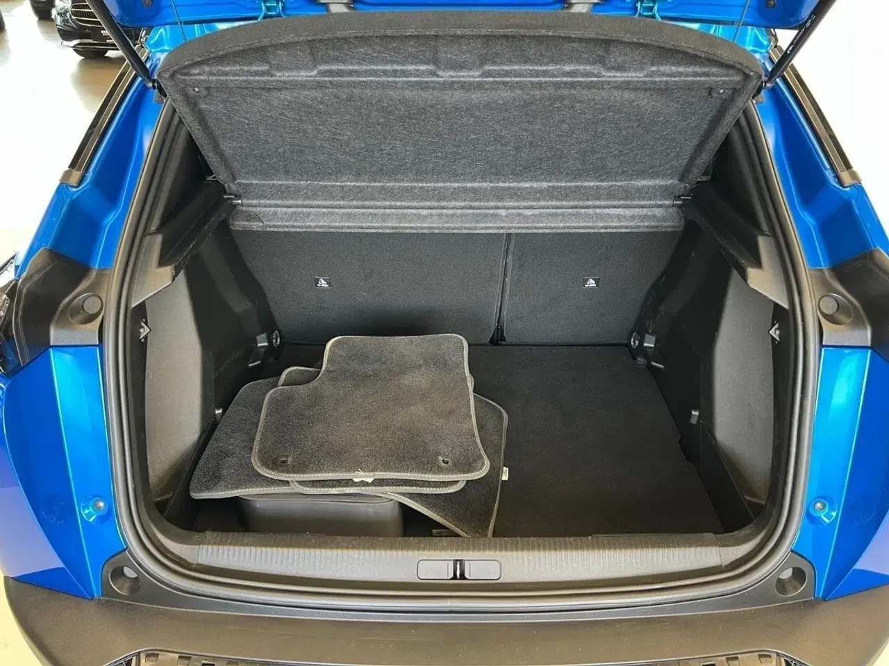 Billede 4 - Peugeot e-2008 50 GT