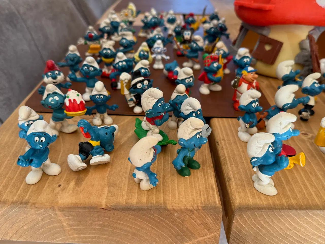 Billede 4 - Schleich Smølfeby med hundrede af figurer