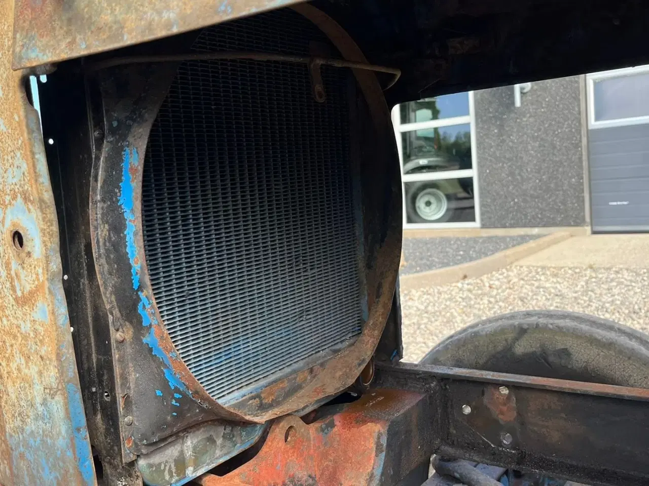 Billede 6 - Fordson Major Motoren mangler, men mange god dele.