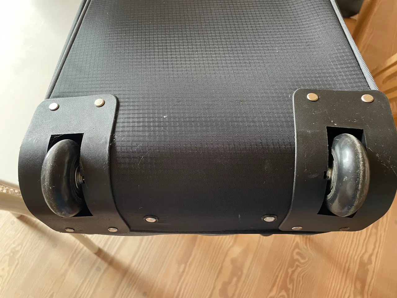 Billede 4 - Trolley.  Taske på hjul