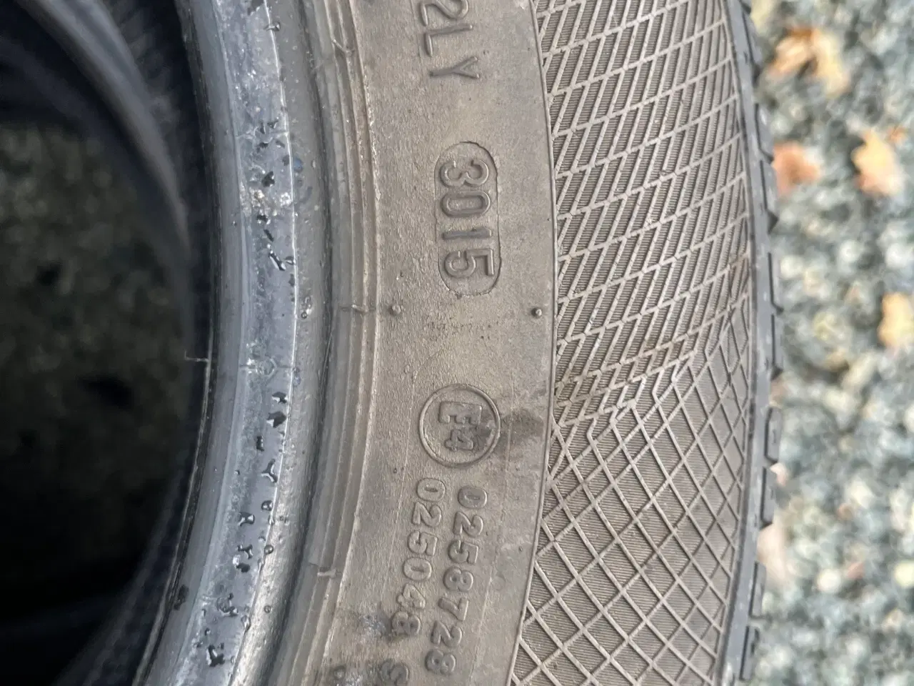 Billede 3 - 185/60R15 contintal vinterdæk 