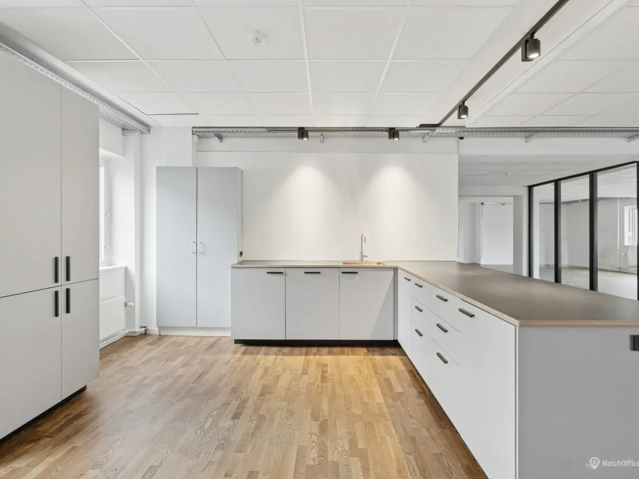 Billede 7 - Kontorlejemål i urbane omgivelser - kun 300 meter til metro