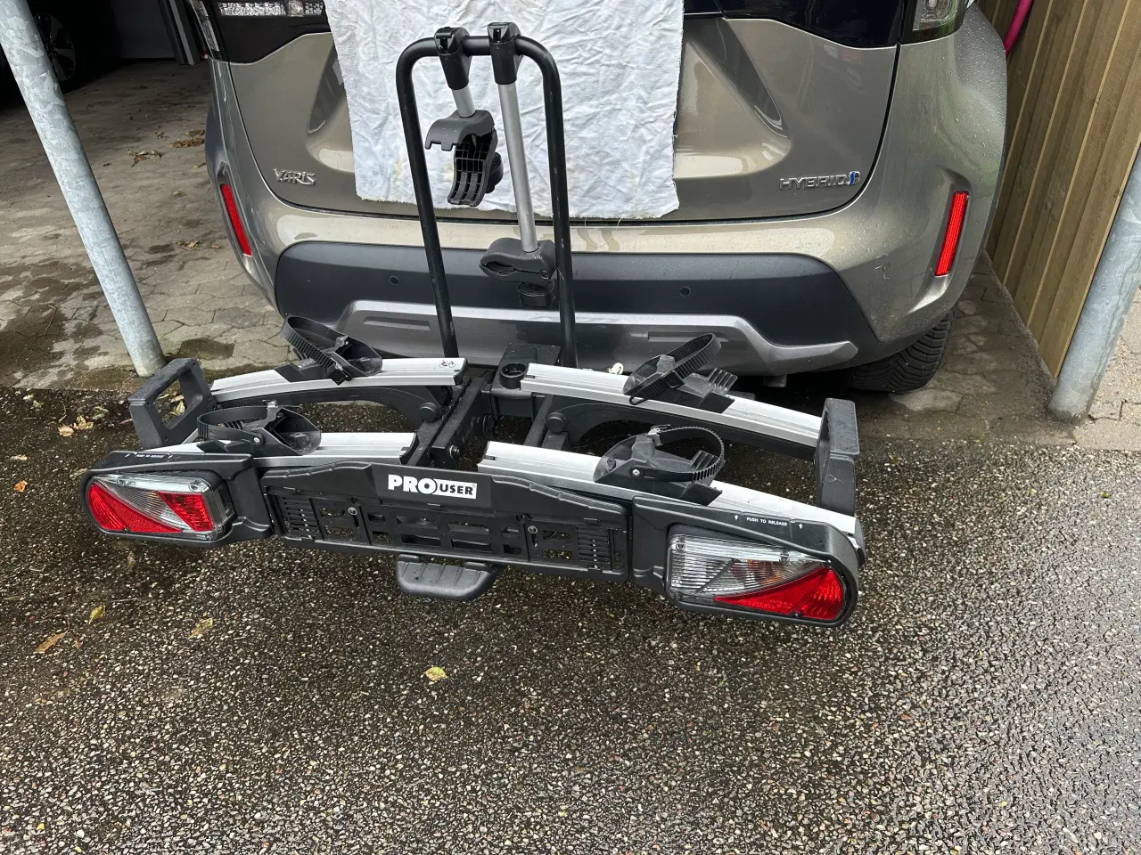 Billede 1 - Cykelholder med vippefunktionen  og stik 7/13