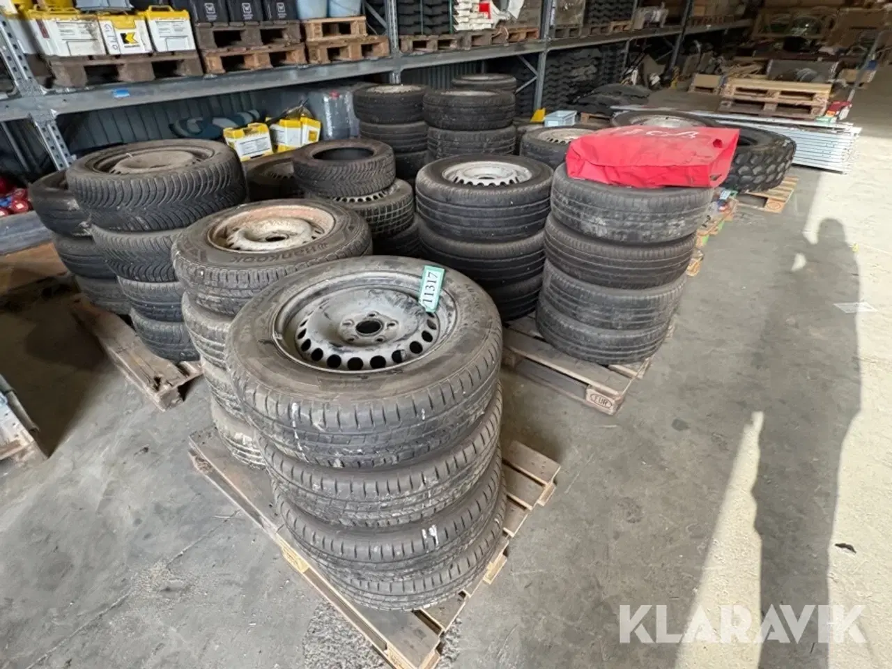 Billede 2 - Assorterede dæk - 48 styk