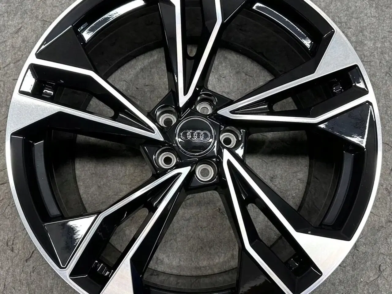 Billede 2 -  AUDI A4 A5 B9 8W 8W0 20 9.0" x 20" 5x112 ET 34