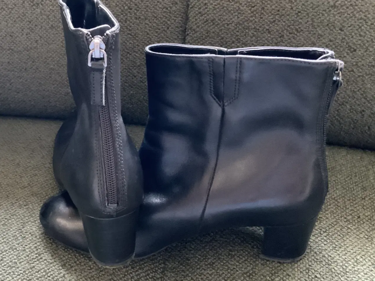 Billede 1 - ECCO STØVLETTER SORTE