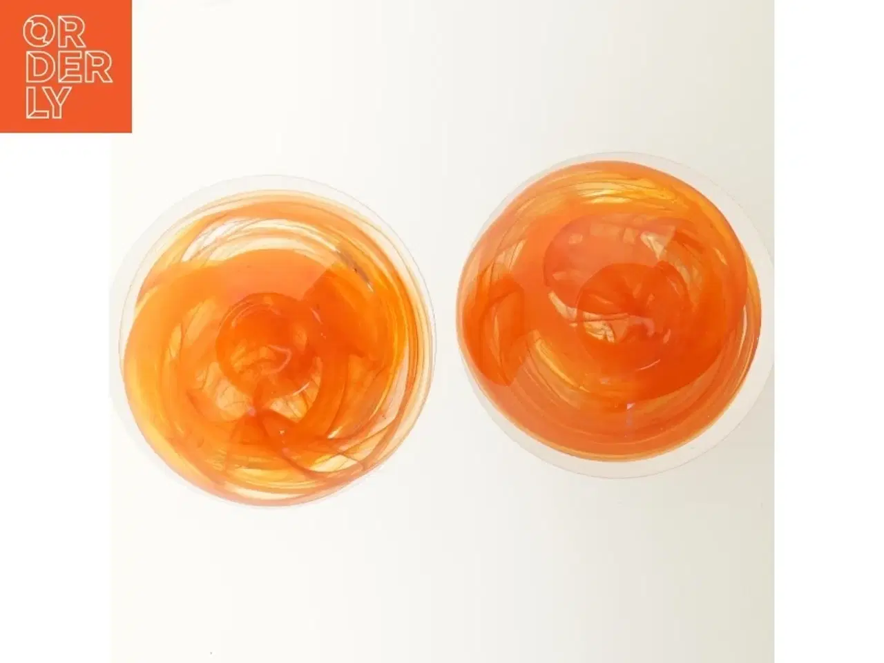 Billede 2 - To klassiske orange glaslysestager fra Holmegaard (str. Ø 11x6 cm)