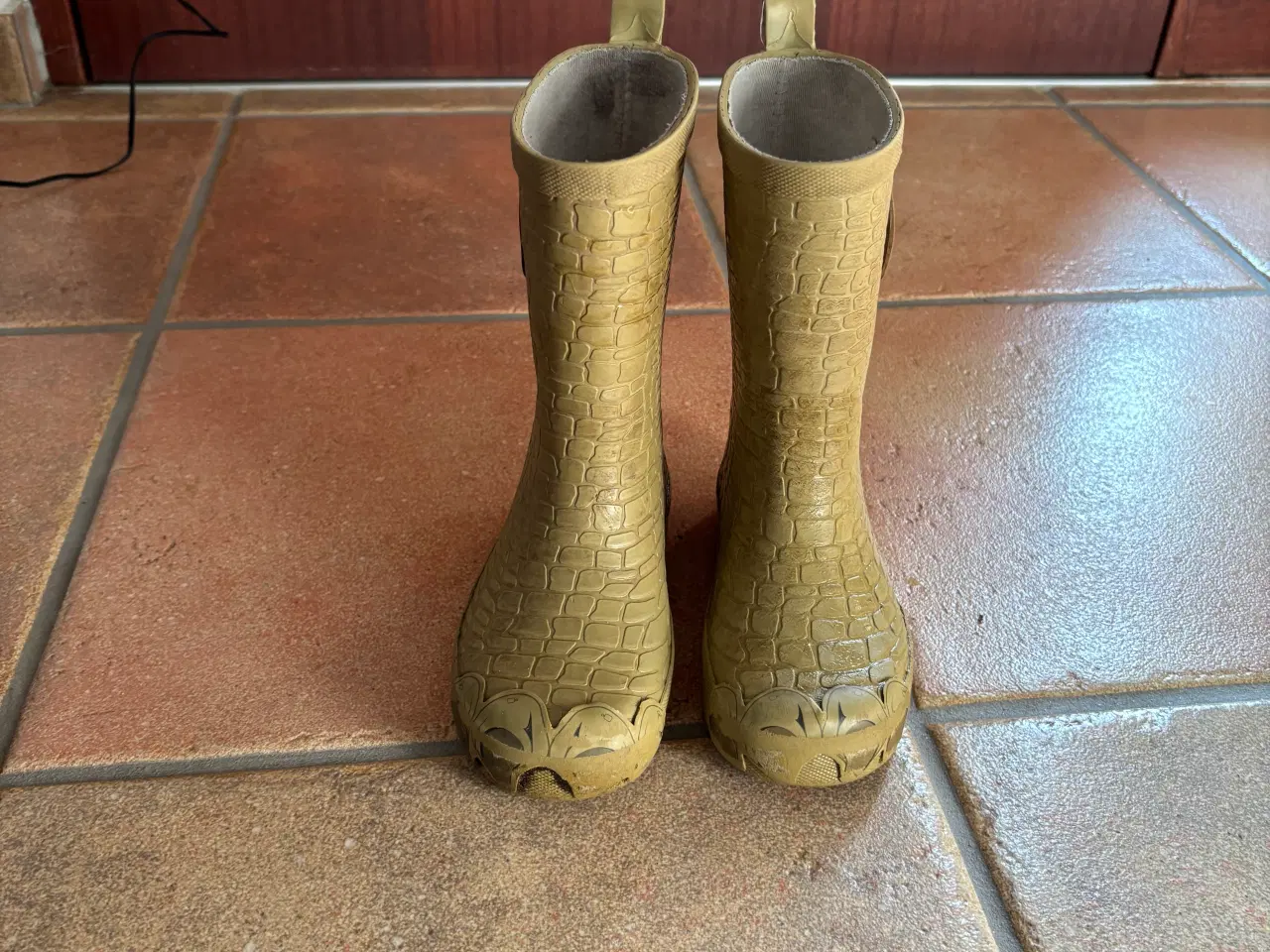 Billede 1 - Gummistøvle til dreng