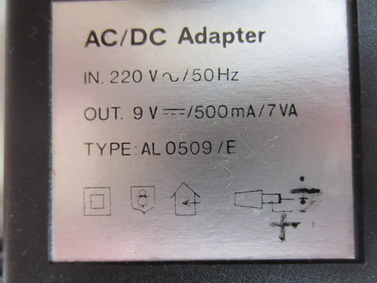 Billede 2 - AC/DC Adapter strømforsyning 9V DC 500mA