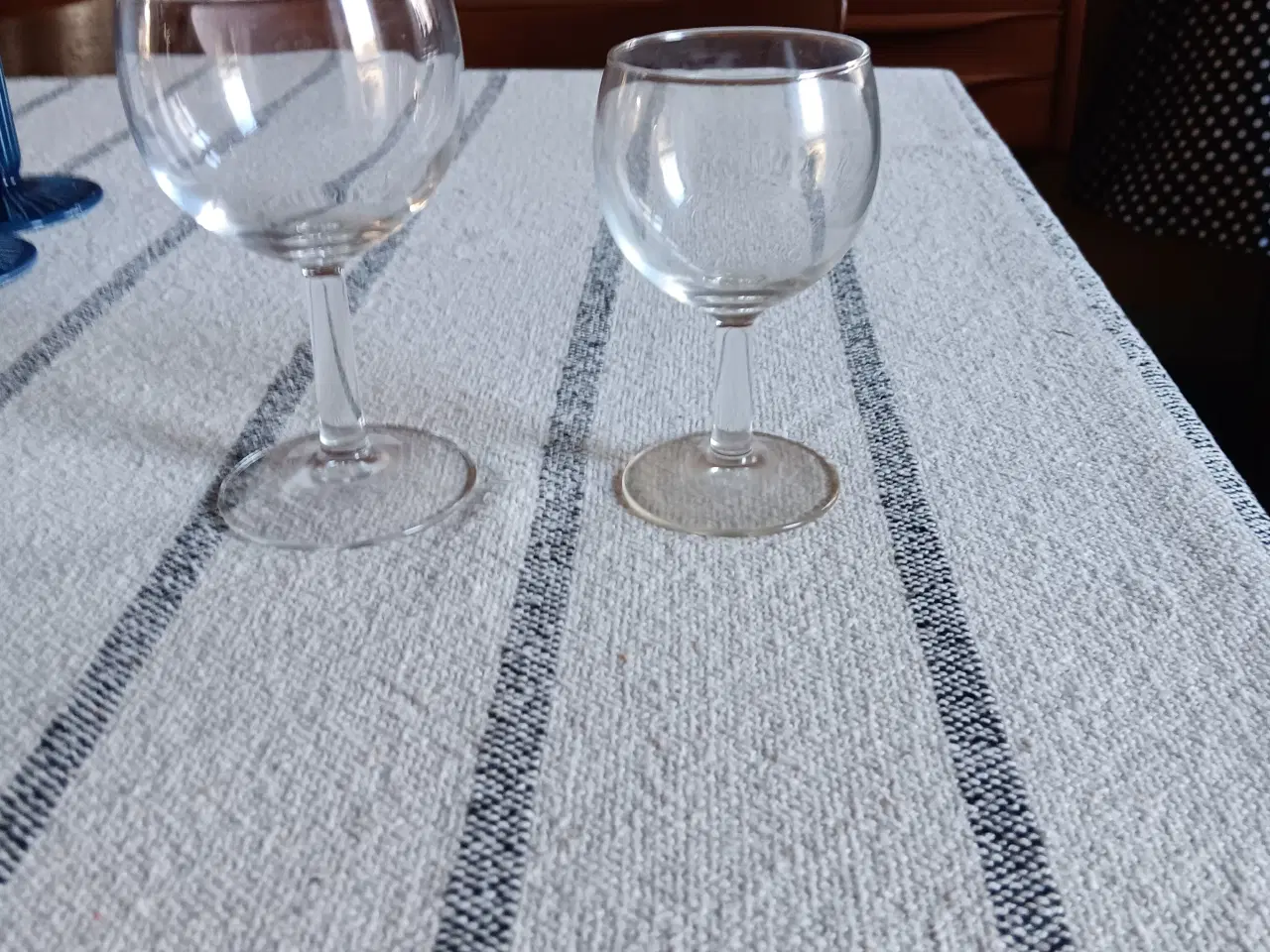 Billede 1 - Vinglas rød og hvid