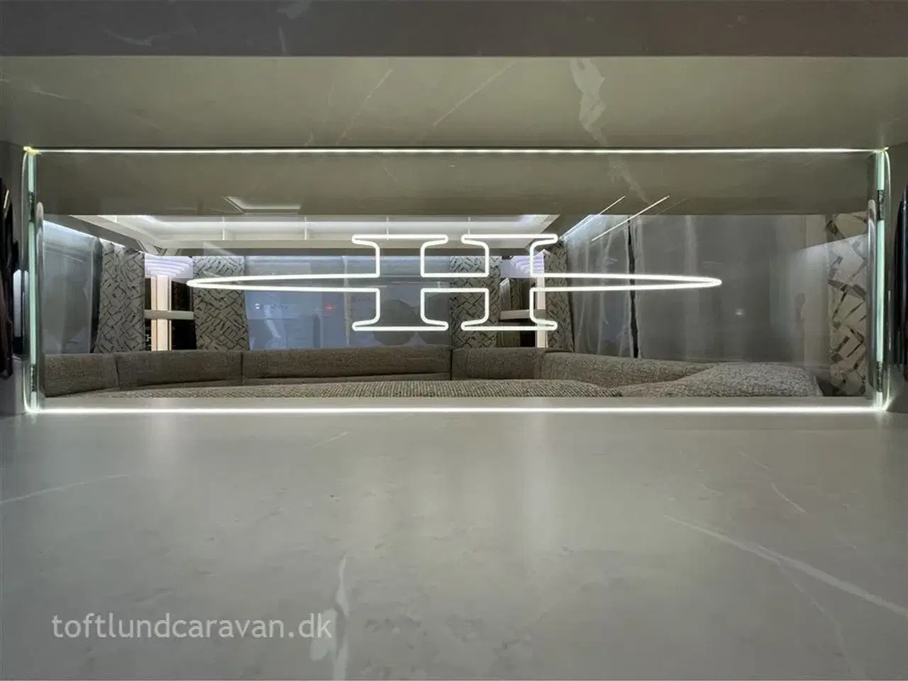 Billede 19 - 2025 - Hobby Excellent 560 CFe   NY 2025 MODEL, KÆMPE SIDDEGRUPPE OG KØKKEN. SENG 160*200cm. Super flot Excellent, NU PÅ LAGER.