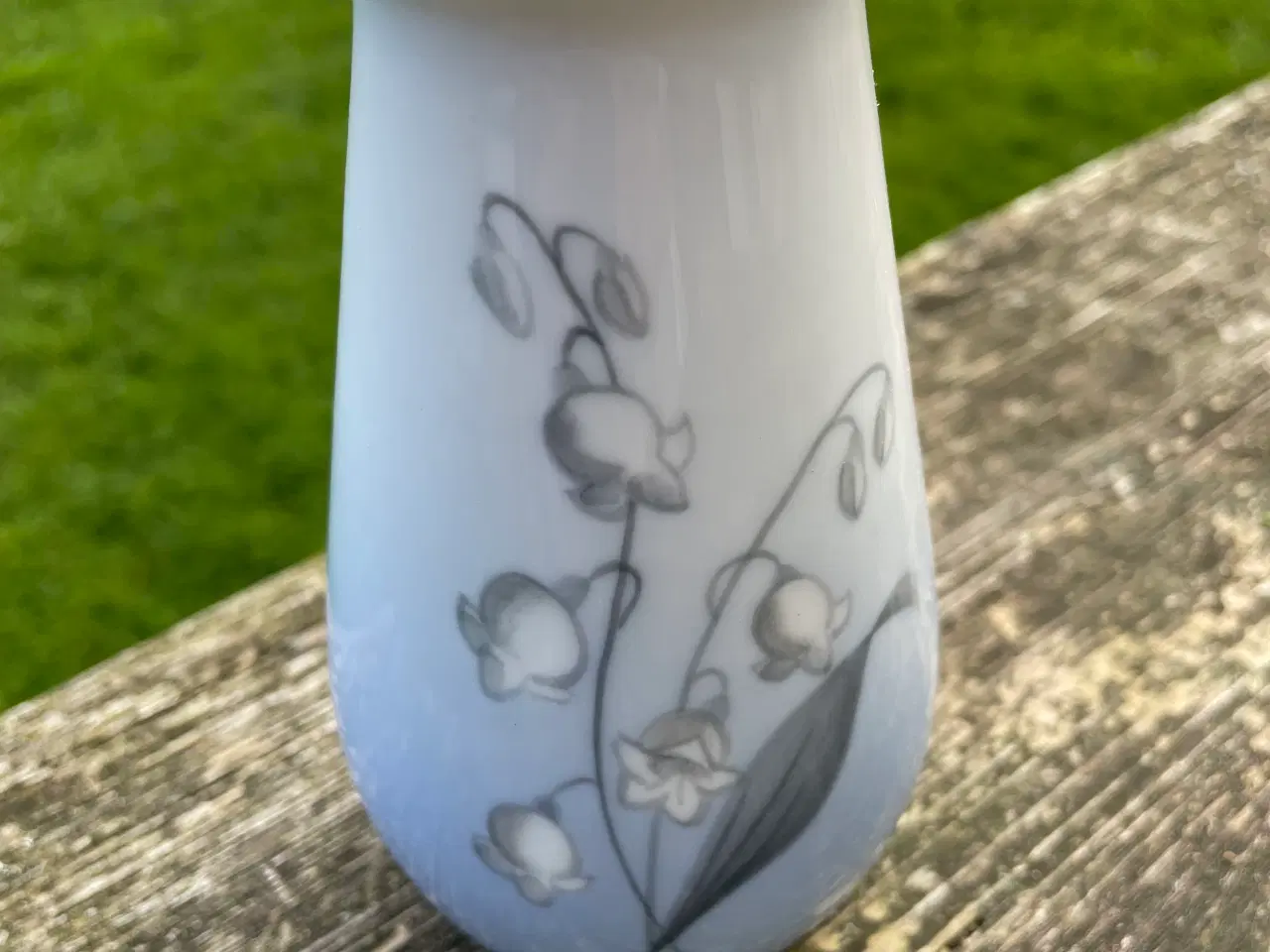 Billede 1 - Vase med Liljekoval Bing og Grøndal