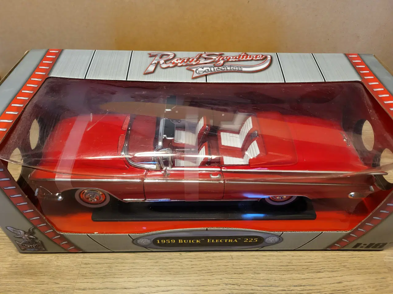 Billede 2 - Modelbil 1:18 - Buick Electra 225 - 1959 , 400 kr.