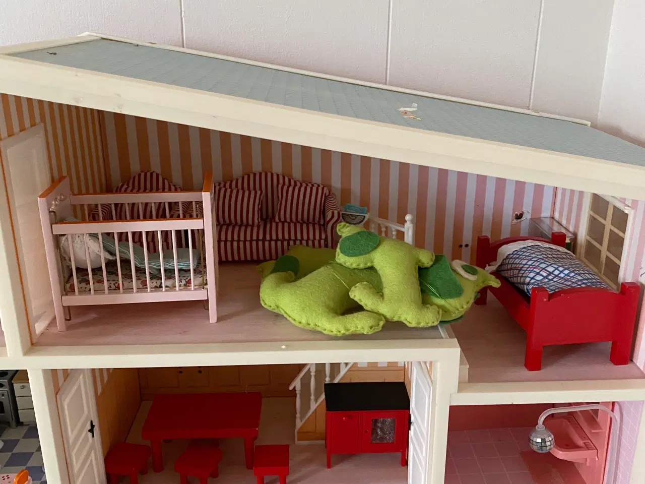 Billede 3 - Lundby dukkehus med møbler 