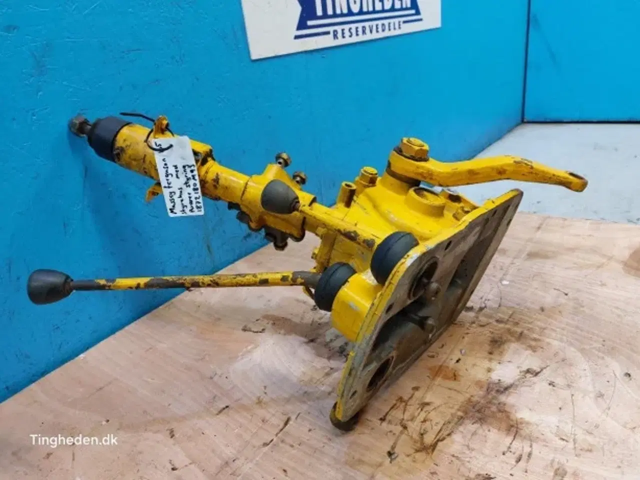 Billede 8 - Massey Ferguson 135 Styrehus Med Power Styring 1872180M93