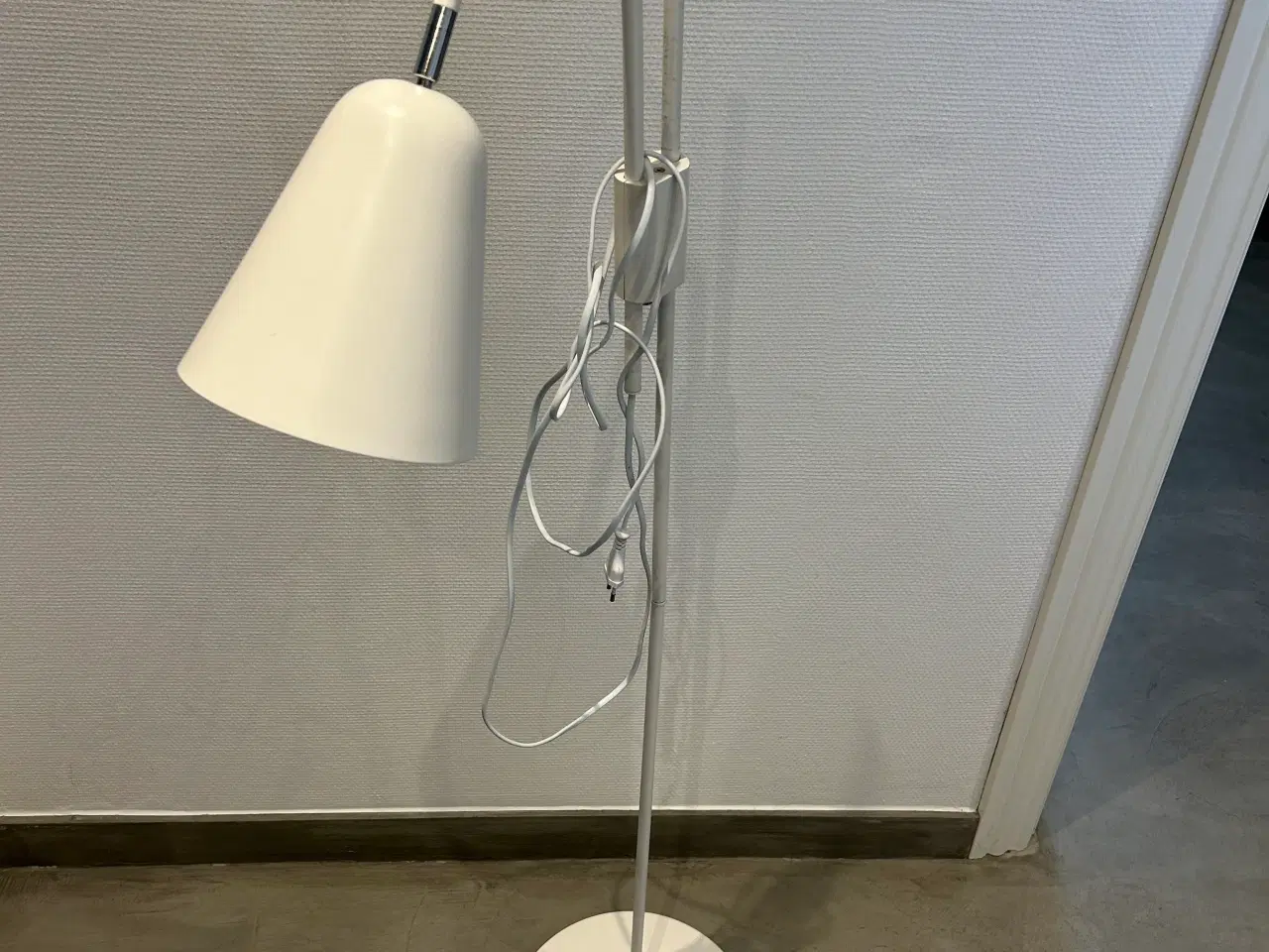 Billede 2 - Standerlampe IKEA dæmpbar