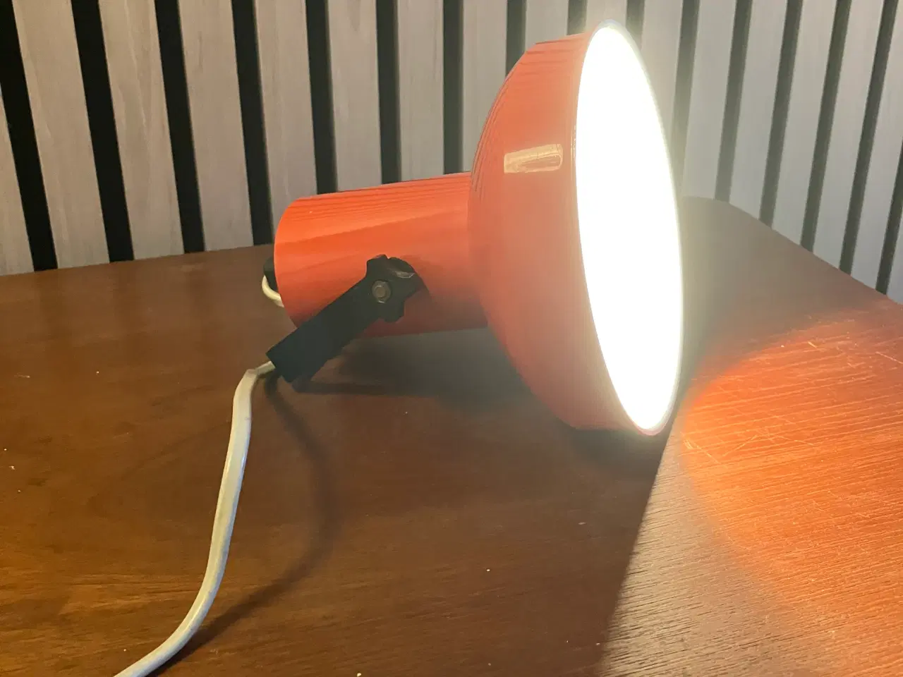 Billede 1 - Retro lampe fra E.S.Horn. Har patina.