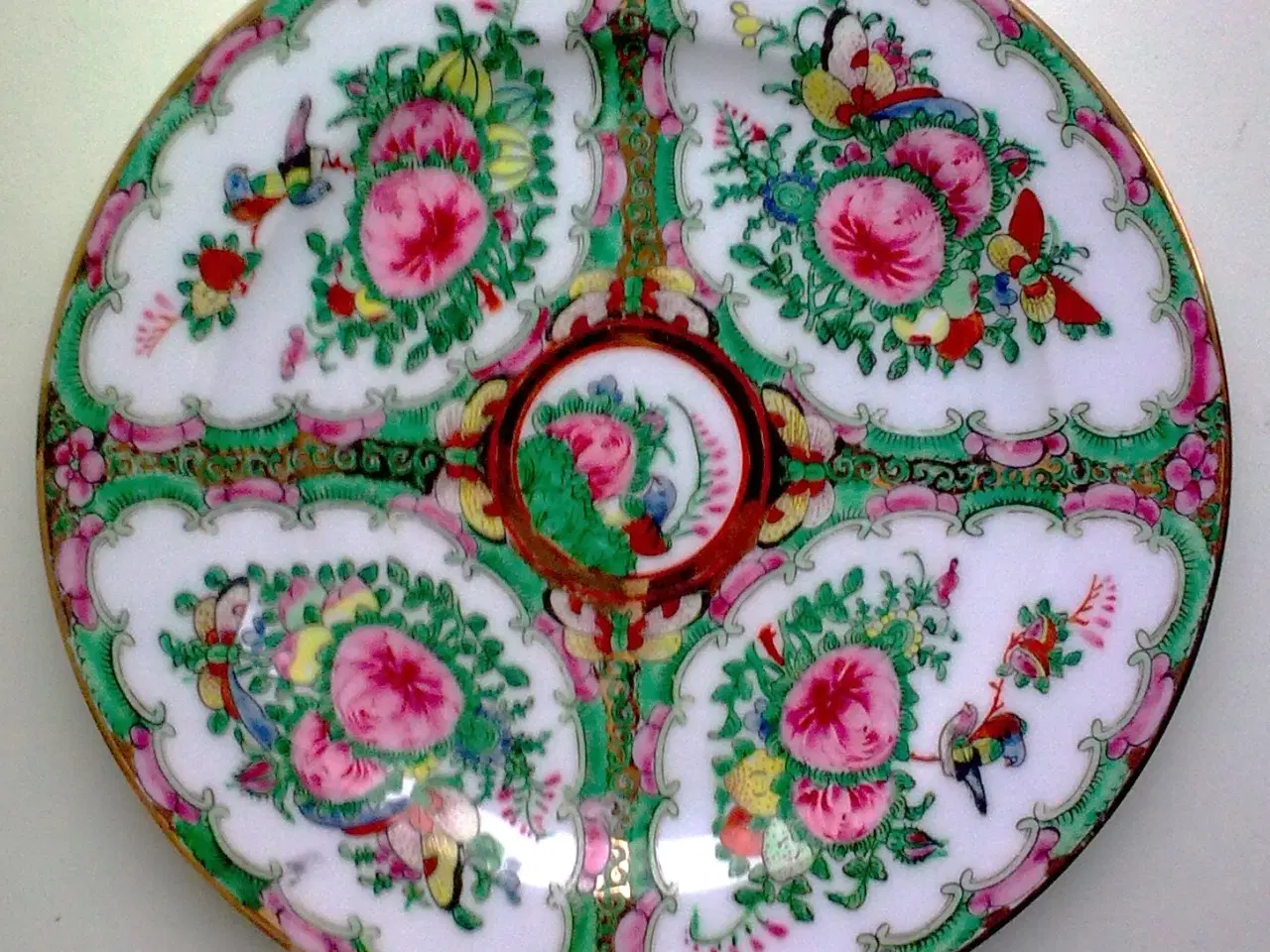 Billede 1 - Kina tallerken håndmalet m guld & sommerfugl