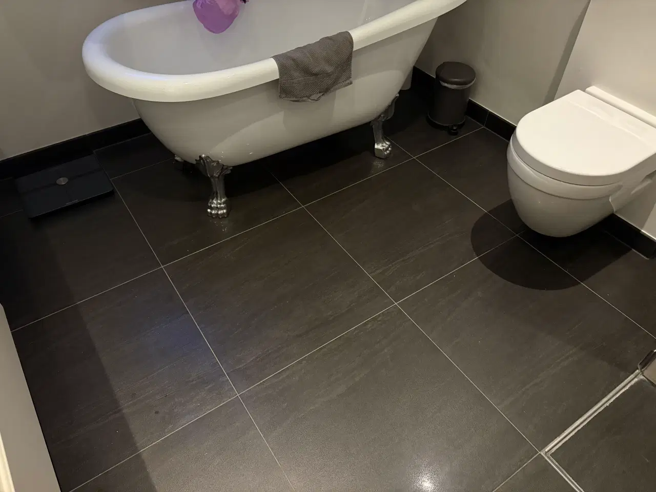 Billede 6 - Rigtigt fint badekar på løvefødder