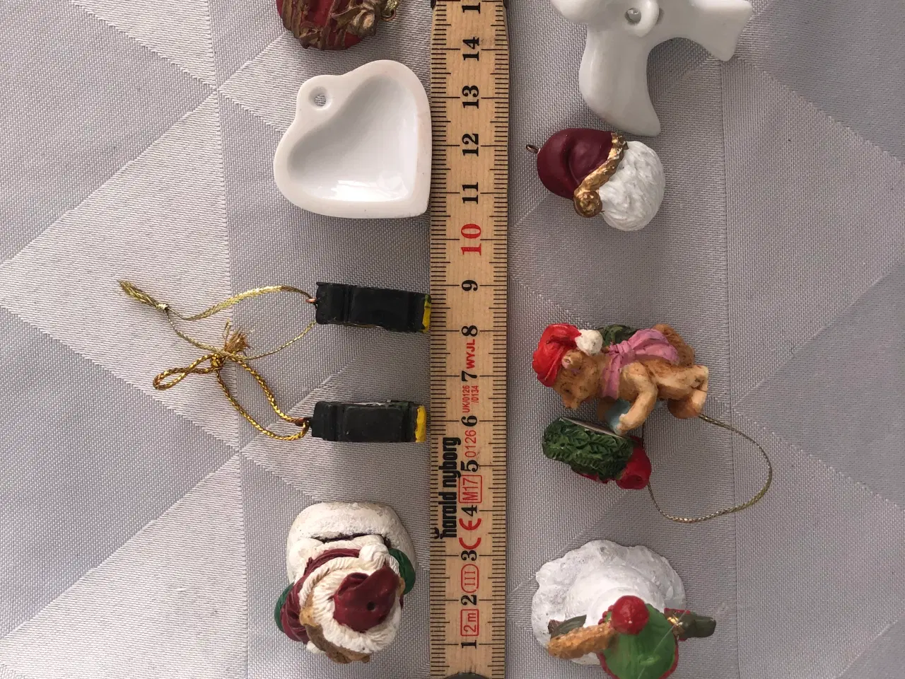 Billede 16 - 10 små keramik julepynt figurer