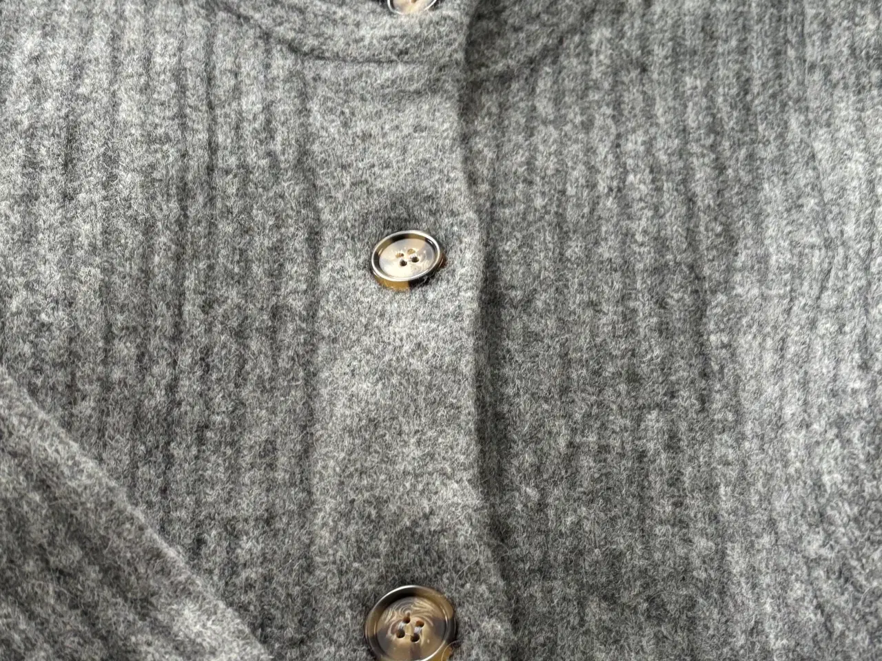 Billede 2 - Flot H2O Fagerholt grå cardigan