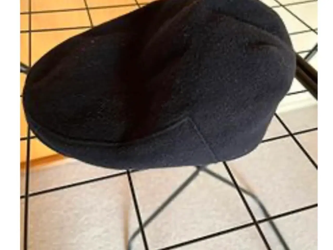 Billede 1 - Hue str 59 cm 