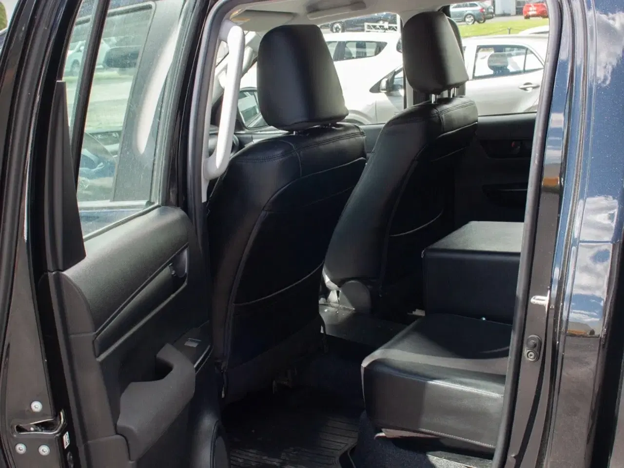 Billede 8 - Toyota HiLux 2,4 D-4D 150 T2 Db.Kab 4x4