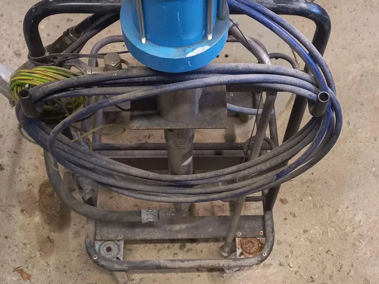 Billede 1 - rustbeskyttelse pumpe til undervognsbehandling.