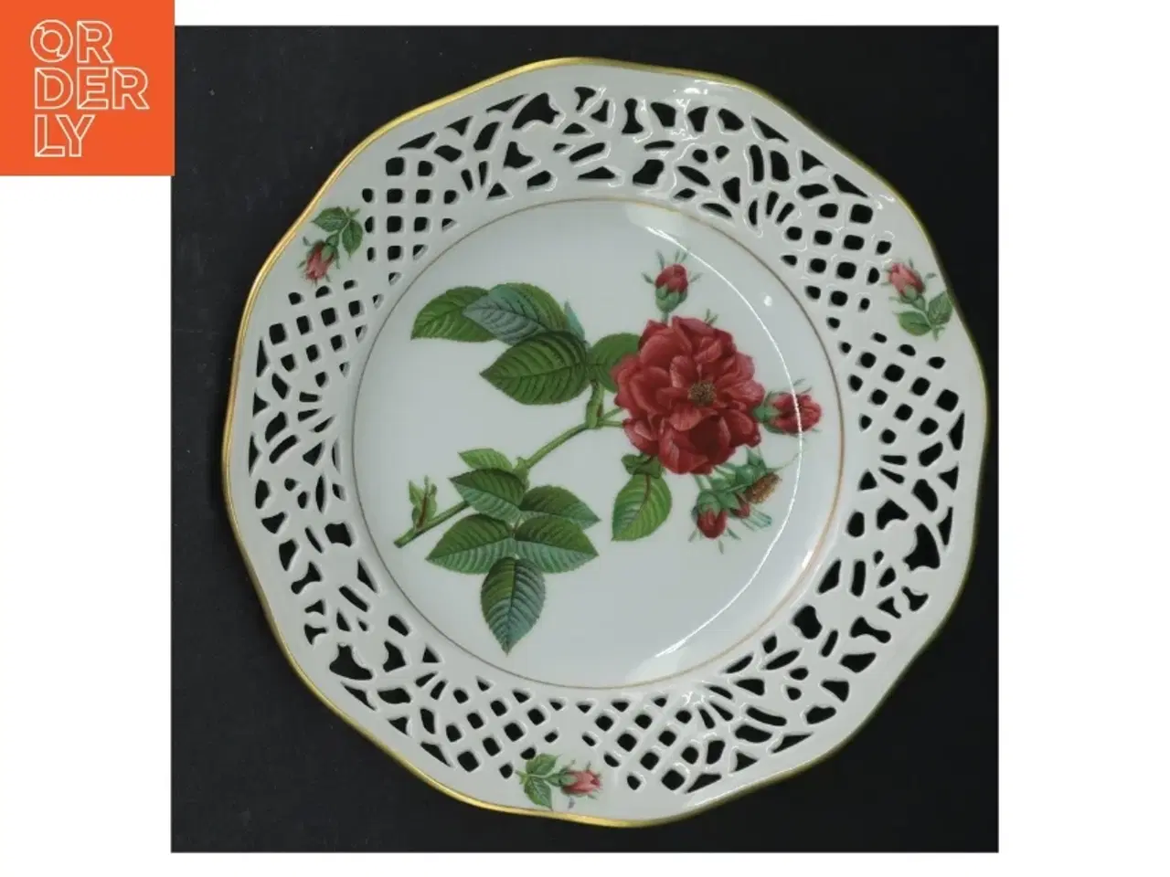 Billede 9 - Porcelænstallerkener med gennembrudt kant og rosendekoration fra Firkløveren