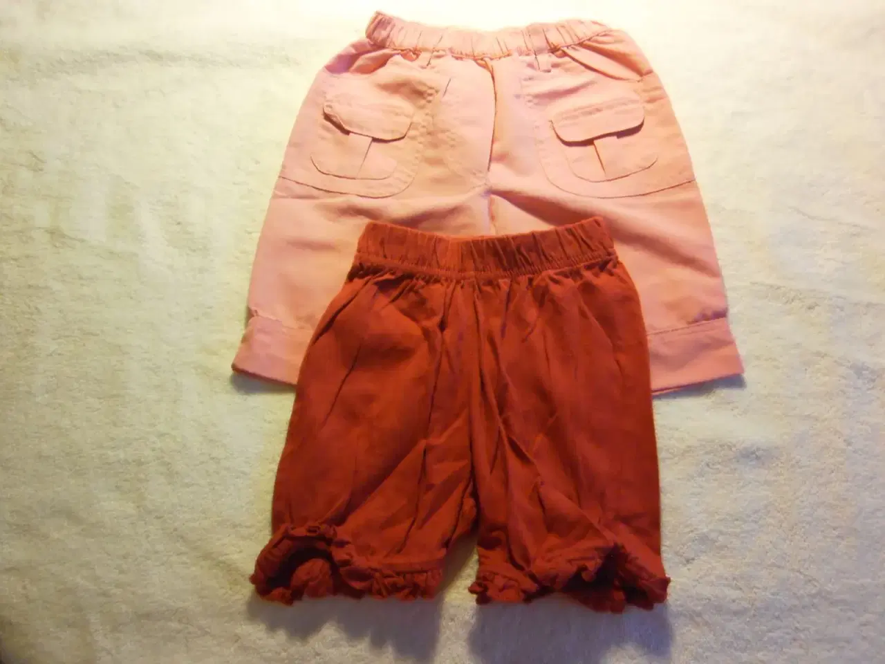 Billede 1 - 2 par shorts, str. 74