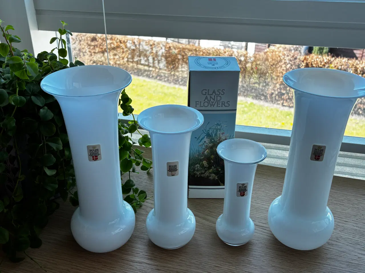 Billede 1 - Holmegaard Trompet vaser i opal glas