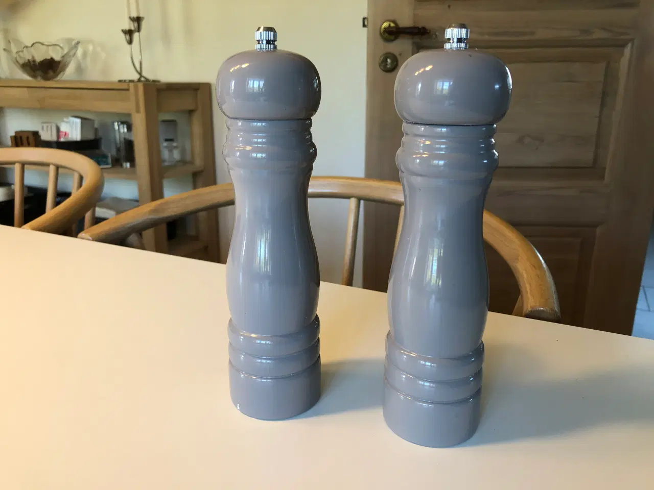 Billede 2 - Salt og peber kværn i blank grå