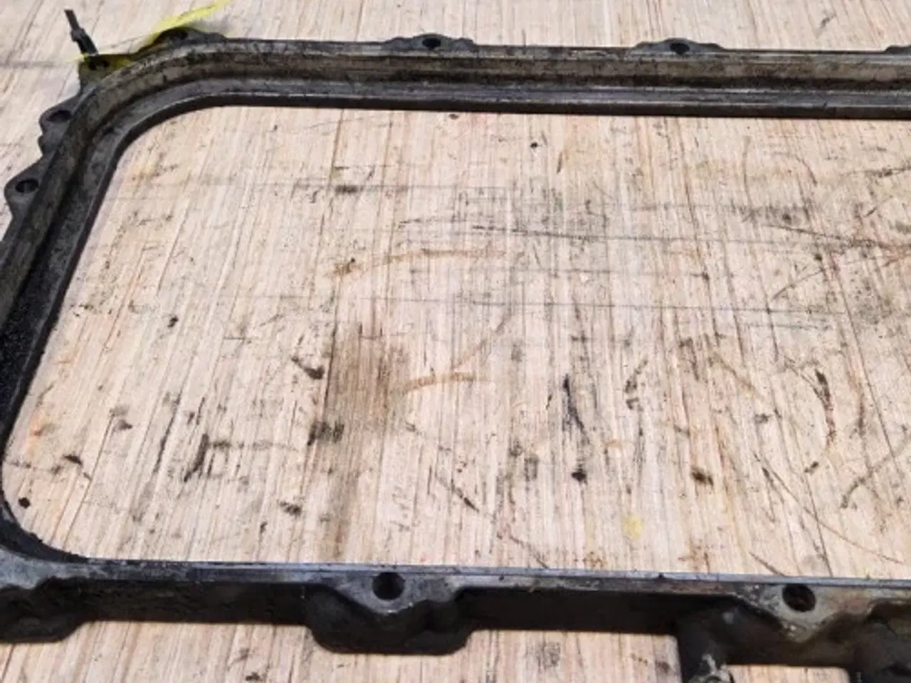 Billede 8 - Iveco F2CE9684L Afstandsstykke 504143828