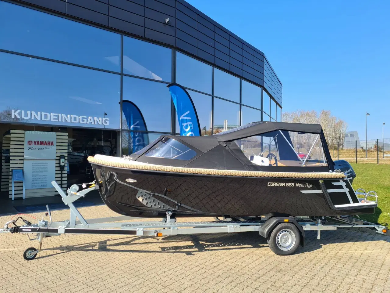 Billede 1 - Corsiva 565 New Age - 25 HK Yamaha/Udstyr