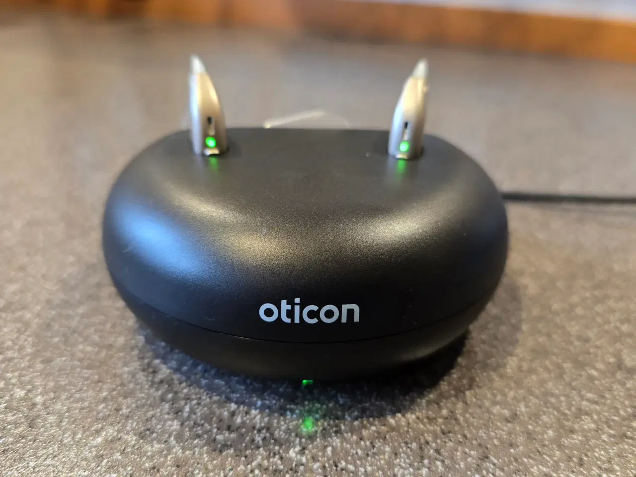 Billede 1 - Oticon Real 3RC med Charger 1.0 Minirite R