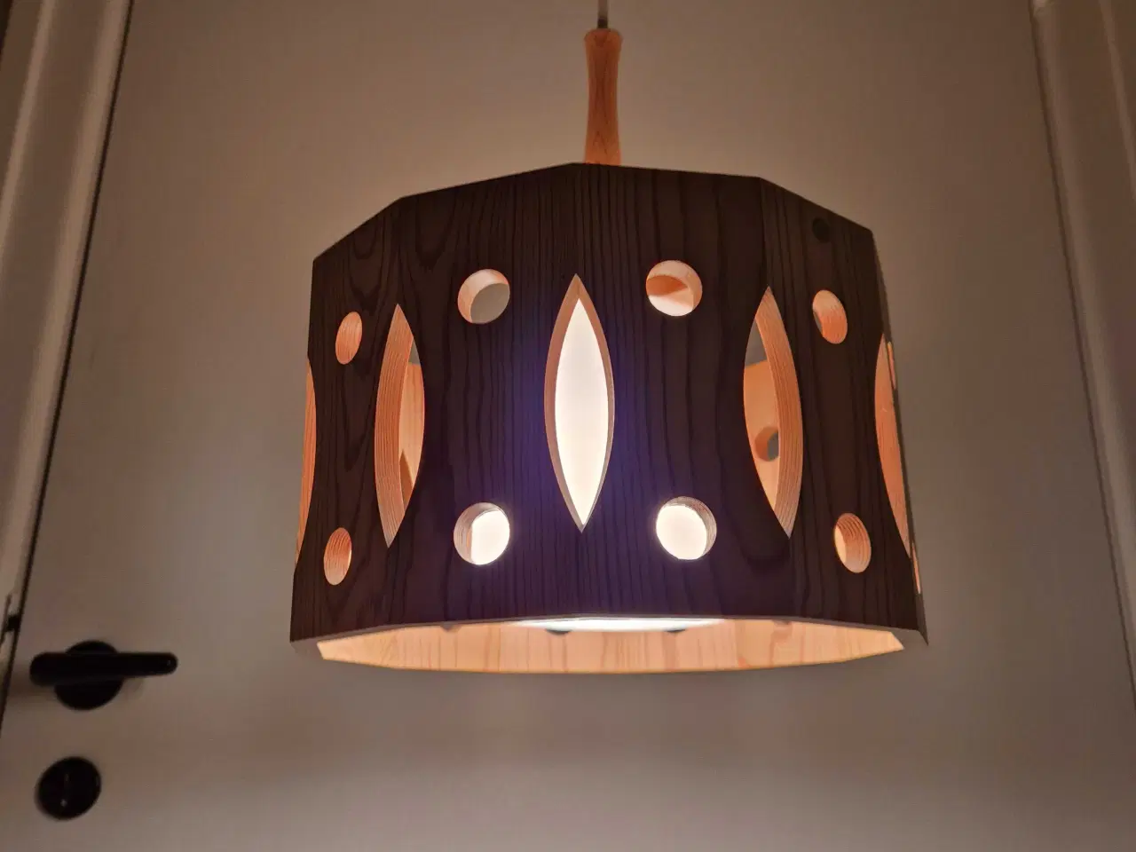 Billede 6 - Sjældne svenske retrolamper i fyrretræ 