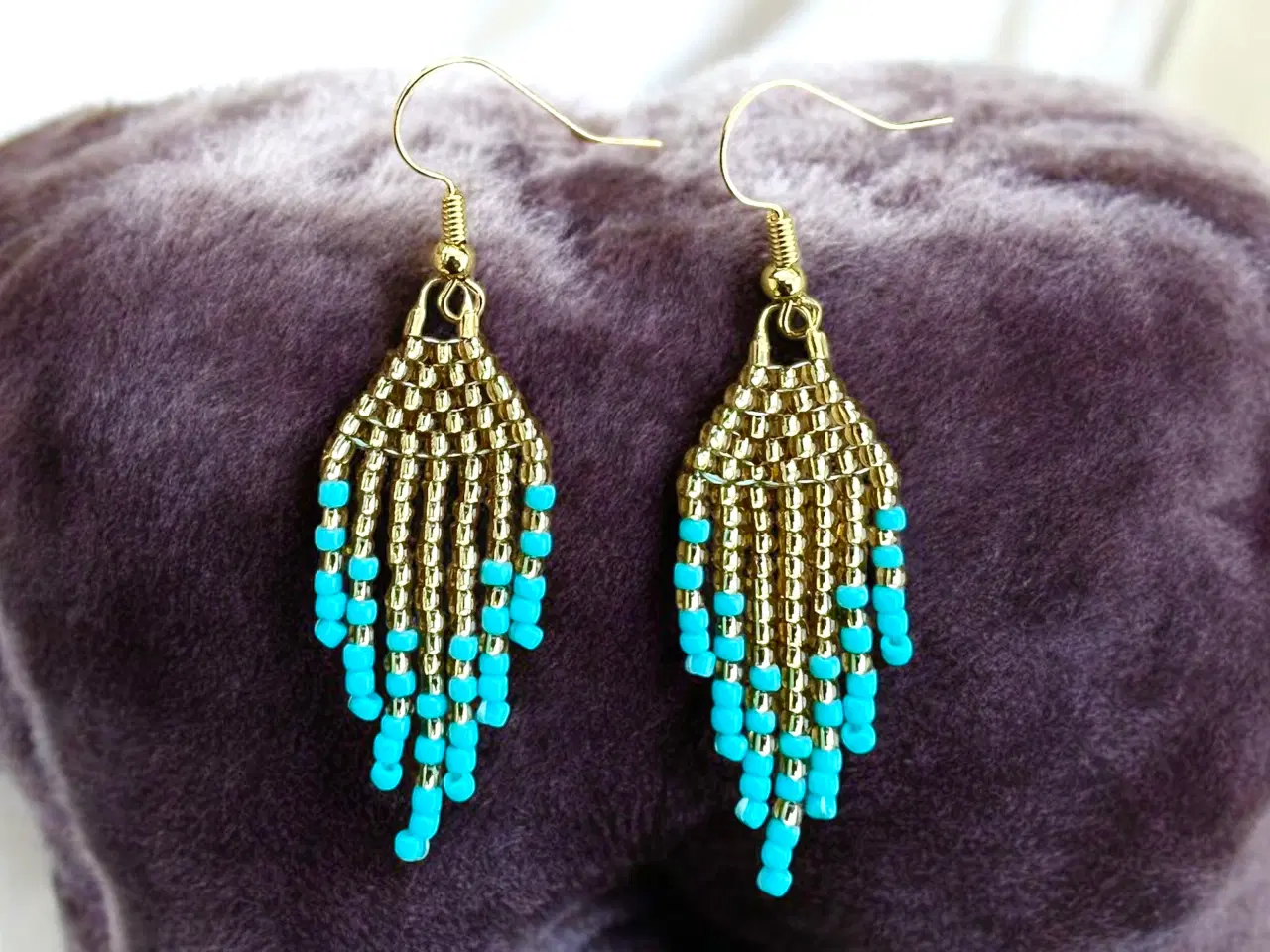 Billede 1 - Grønlandske øreringe, håndlavede