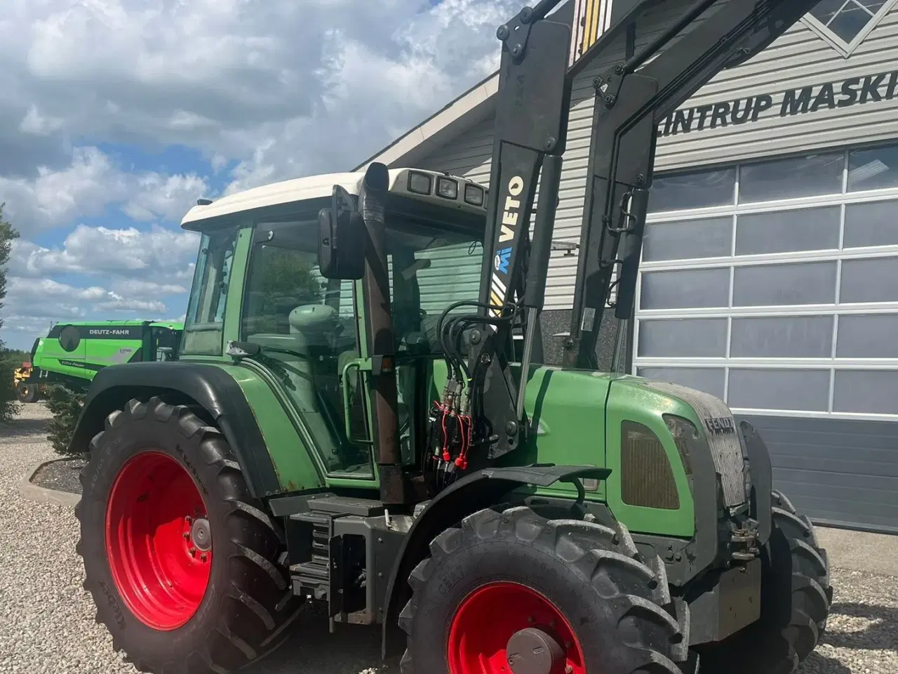 Billede 15 - Fendt 410 Vario med frontlæsser.