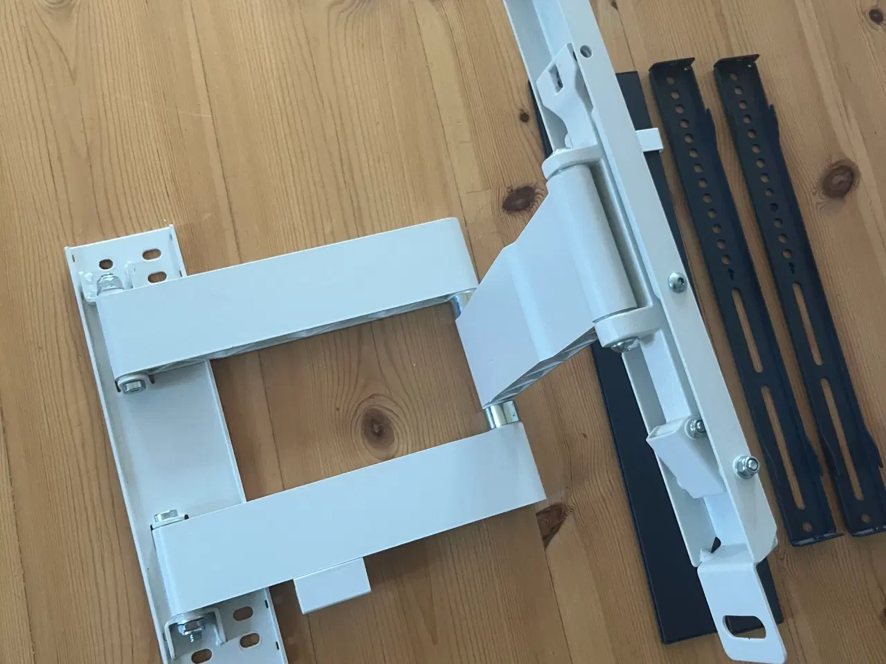 Billede 2 - tv beslag 
