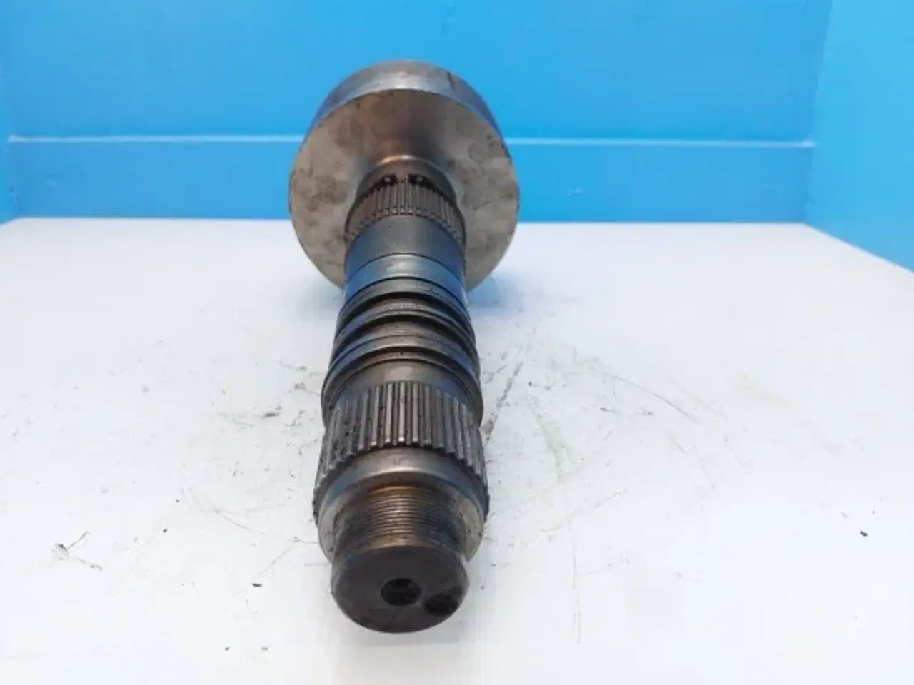 Billede 9 - New Holland LB115B Transmission Aksel 85823852