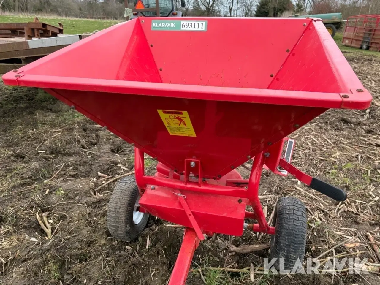 Billede 11 - Gødningsspreder / Saltspreder Yard Commander Equipment