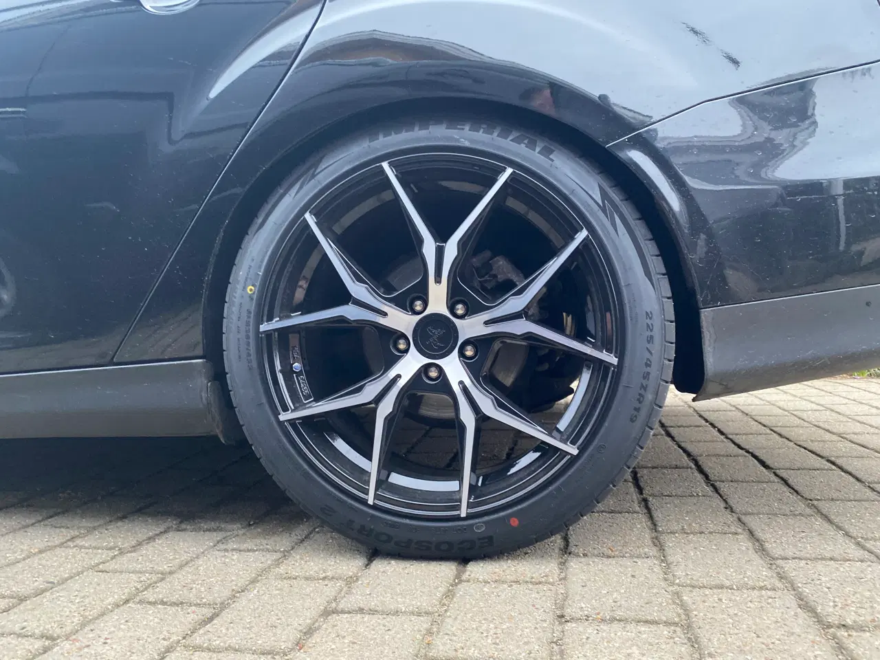 Billede 1 - Fælge med dæk som ny