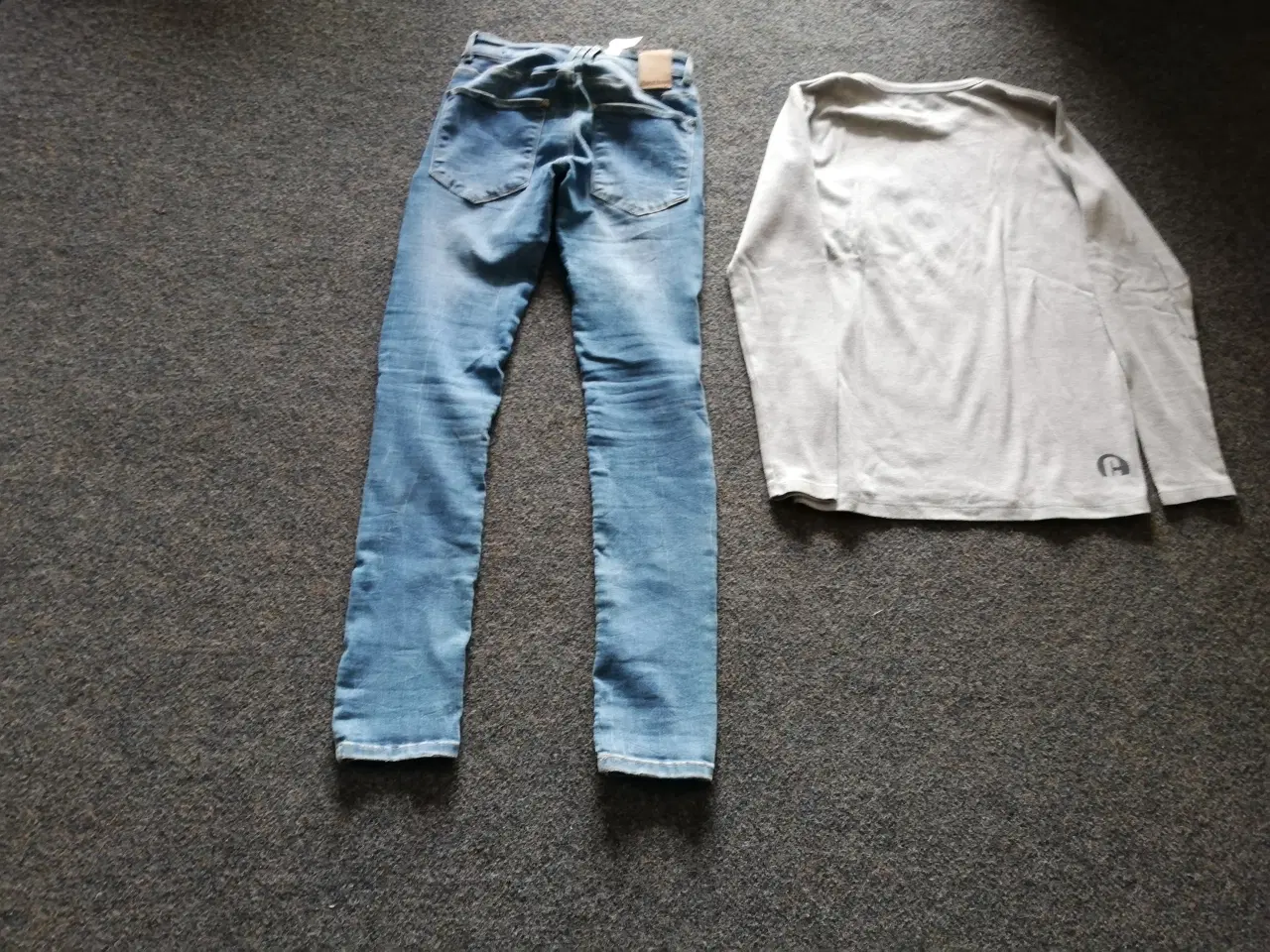 Billede 2 - Drengetøj 13-14 år 