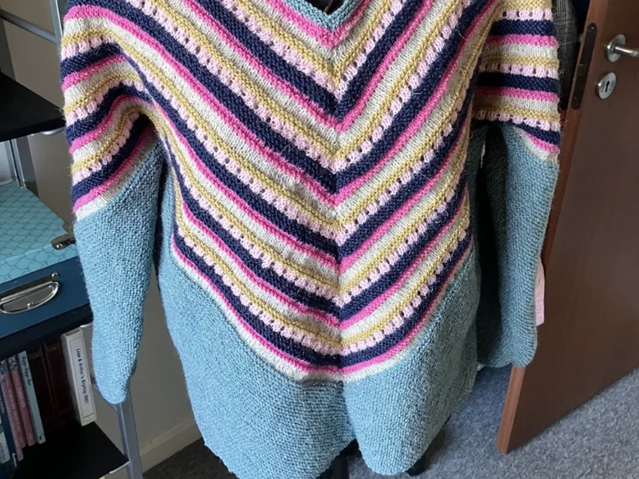 Billede 1 - Bluse med mønster foran