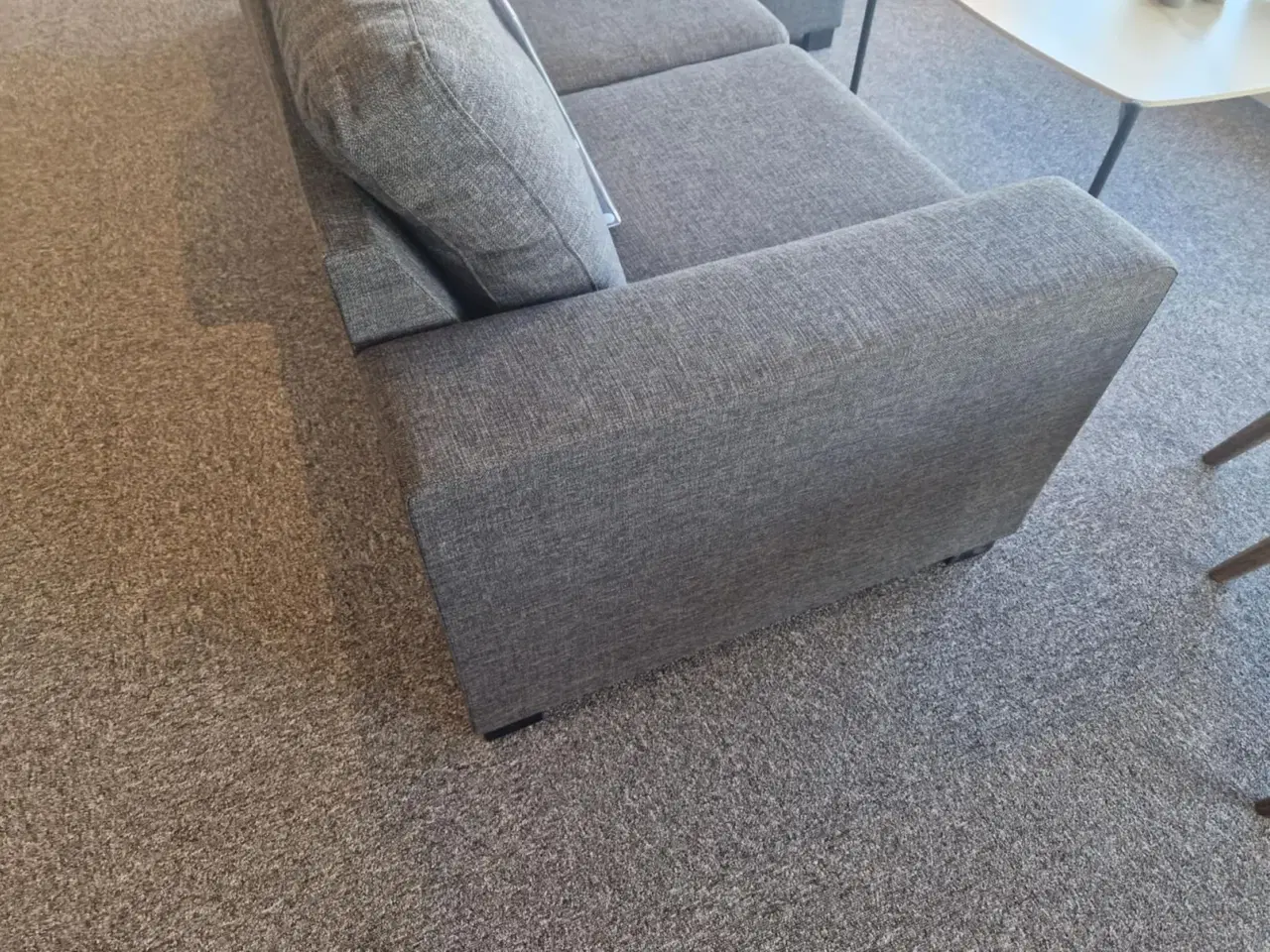 Billede 2 - Ny vendbar chaiselongsofa med nakkestøtte 