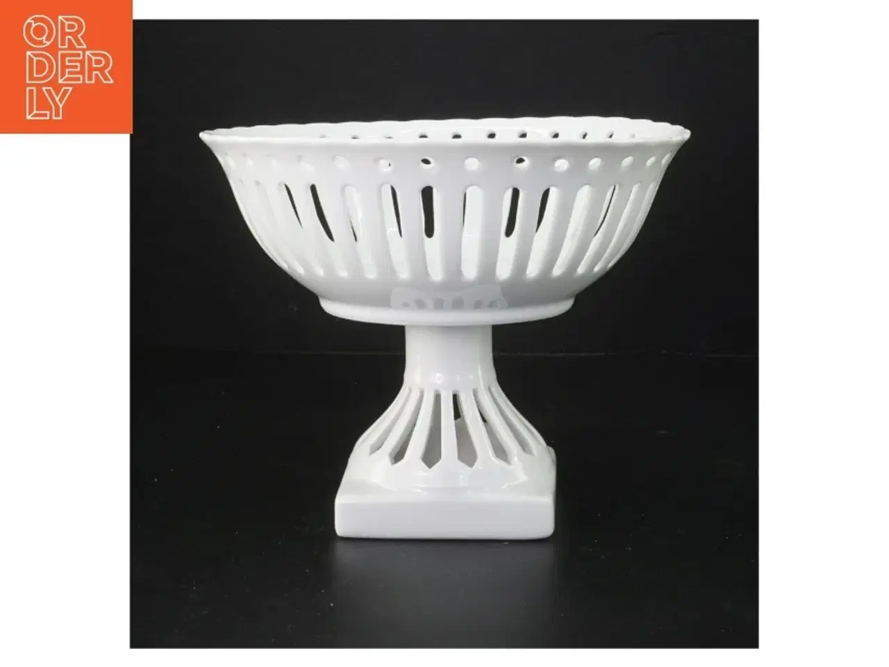 Billede 1 - Porcelæn opsats med blondekant fra LE COQ PORCELAINE (str. Ø 20 cm)