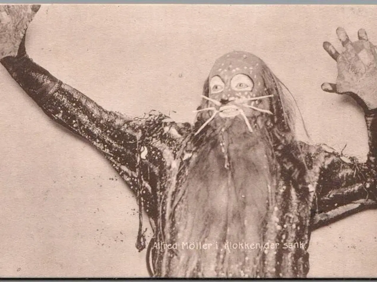 Billede 1 - Alfred Møller  i "Klokken , der sank" - Skuespiller - Postkort - Brugt